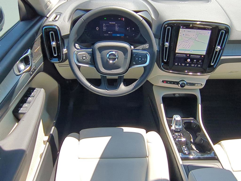 New 2026 Volvo XC40 B5 Ultra w/ Protection Package Premier AWD/4WD image 12