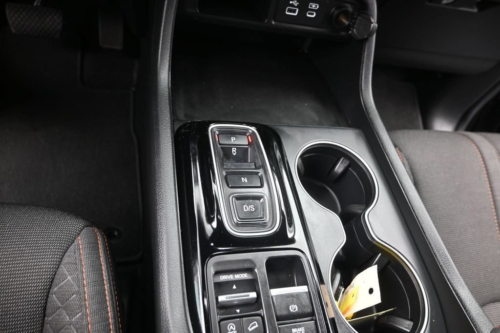 Used 2025 Honda Pilot Sport image 27