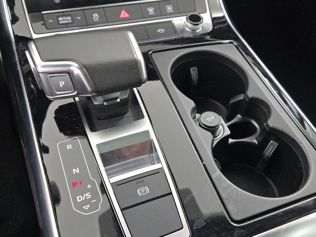Used 2024 Audi Q7 3.0T Premium Plus image 32
