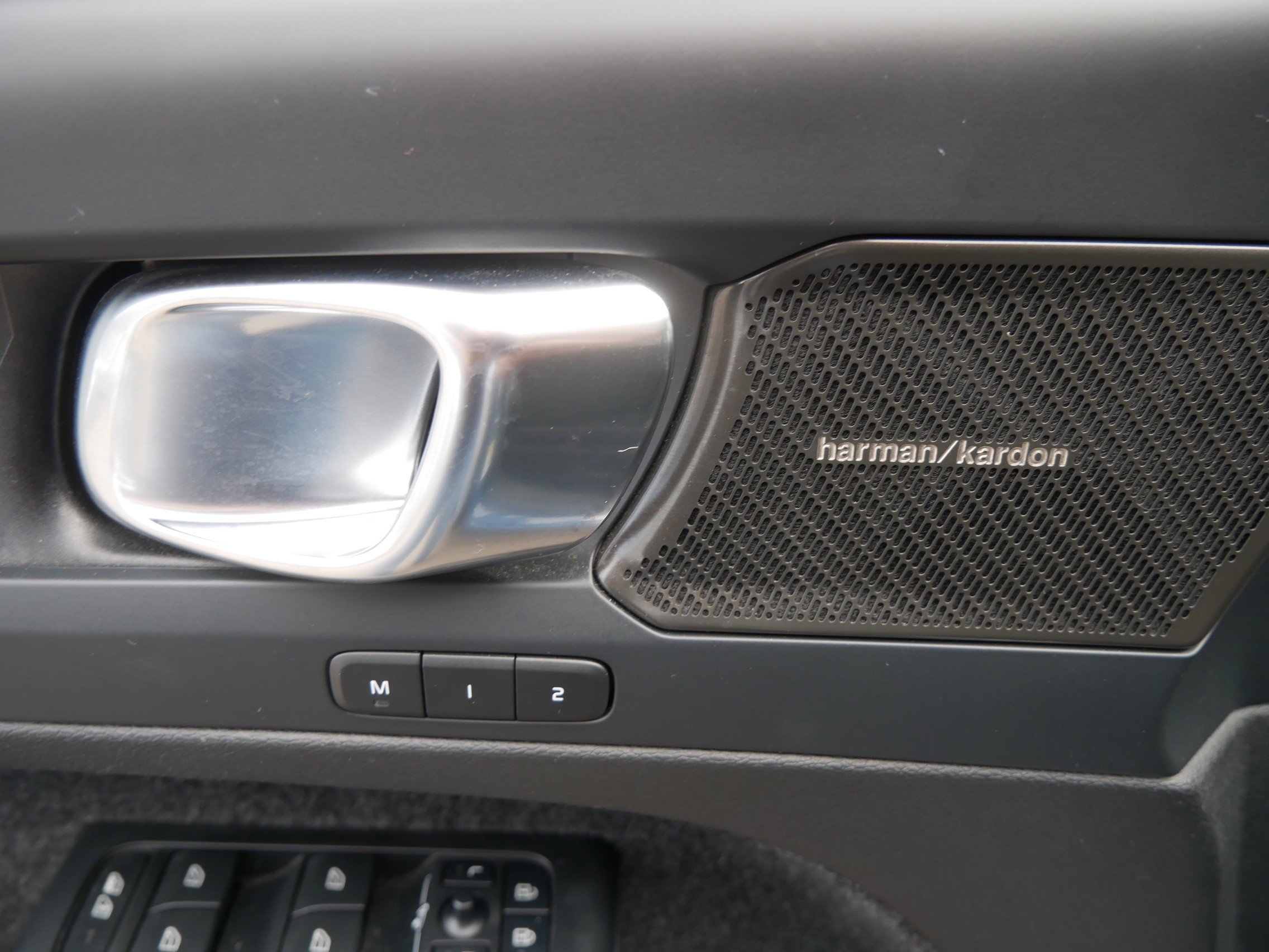 Certified 2023 Volvo C40 P8 Recharge Ultimate image 17