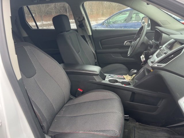 Used 2017 GMC Terrain SLE image 29