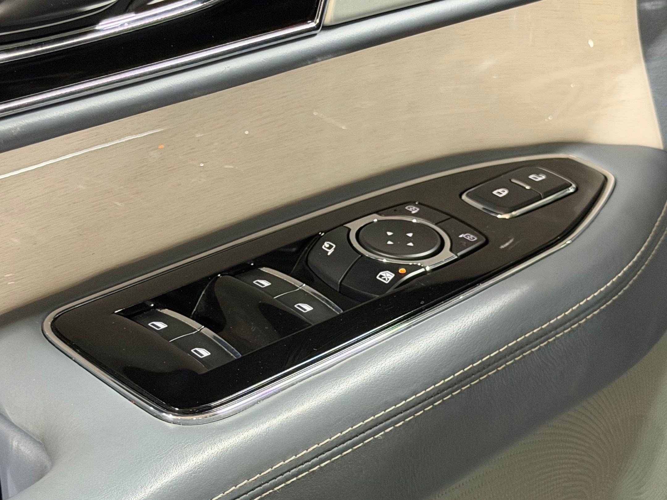 Used 2023 Lincoln Navigator L Black Label AWD/4WD image 44