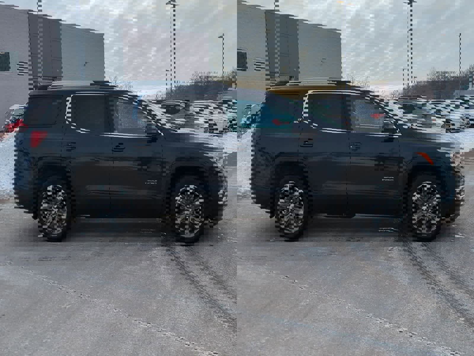 Used 2017 GMC Acadia SLT image 9