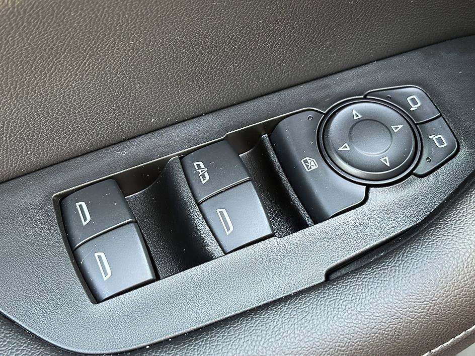 Used 2024 Chevrolet Blazer LT w/ Convenience Package image 17
