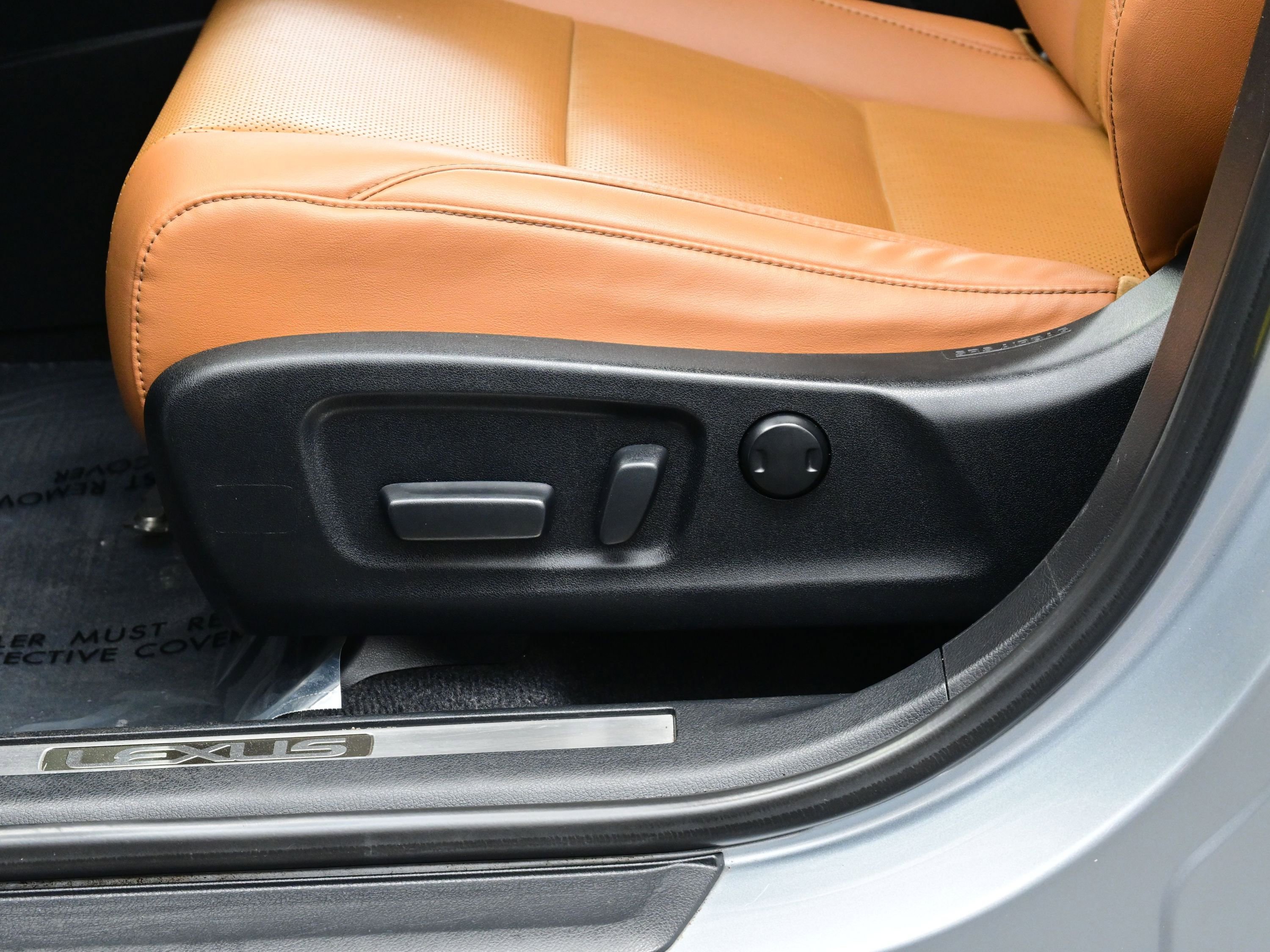 Used 2022 Lexus RX 350L Premium image 12