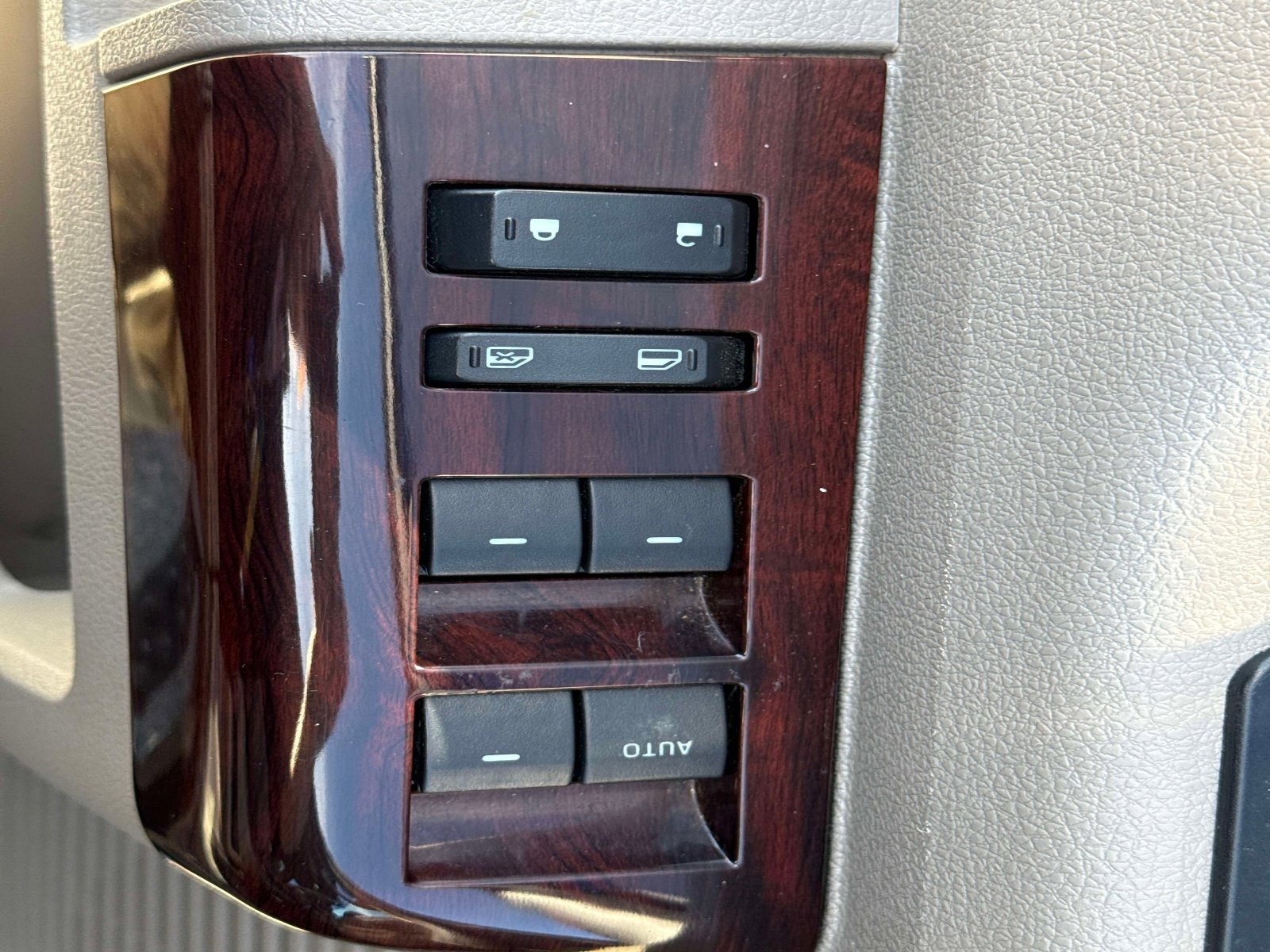 Used 2009 Ford F250 Lariat image 21