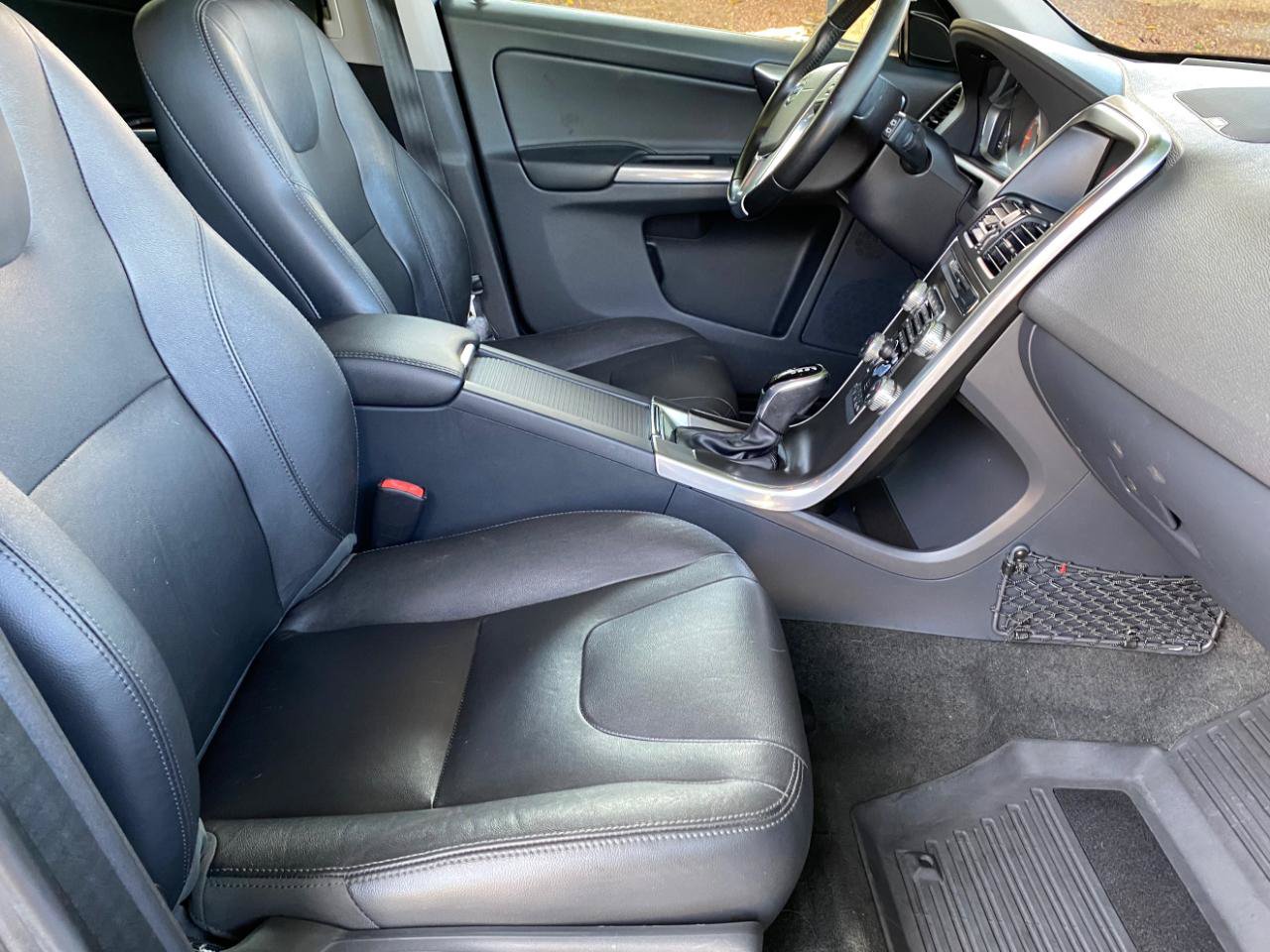 Used 2016 Volvo XC60 T6 Platinum FWD image 56