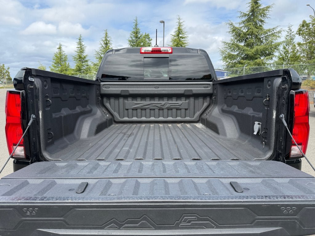 Used 2024 Chevrolet Colorado ZR2 AWD/4WD image 27