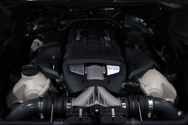 Used 2017 Porsche Cayenne Turbo AWD/4WD image 27