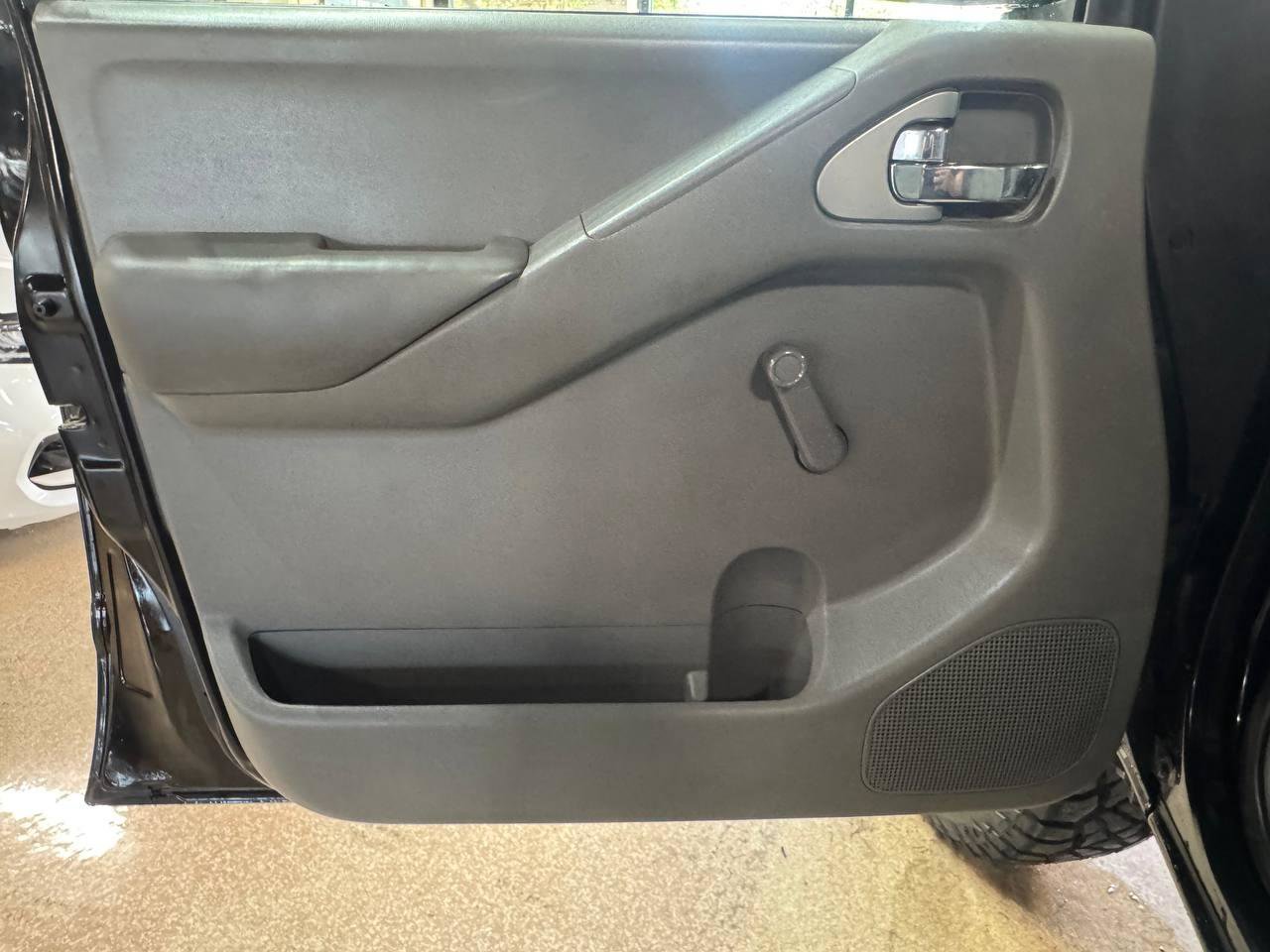 Used 2014 Nissan Frontier S RWD image 16