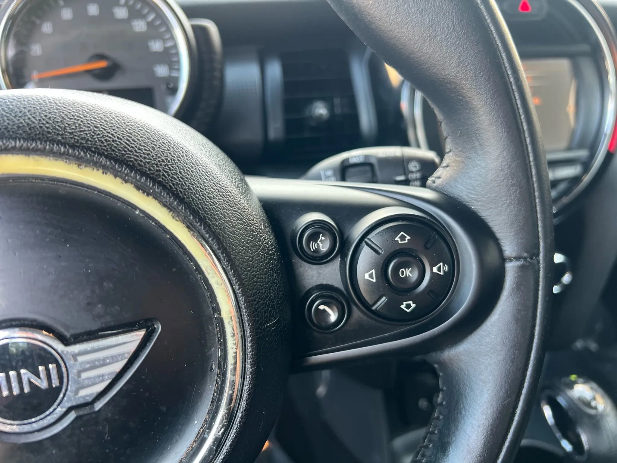 Used 2016 MINI Cooper 2-Door Hardtop image 19