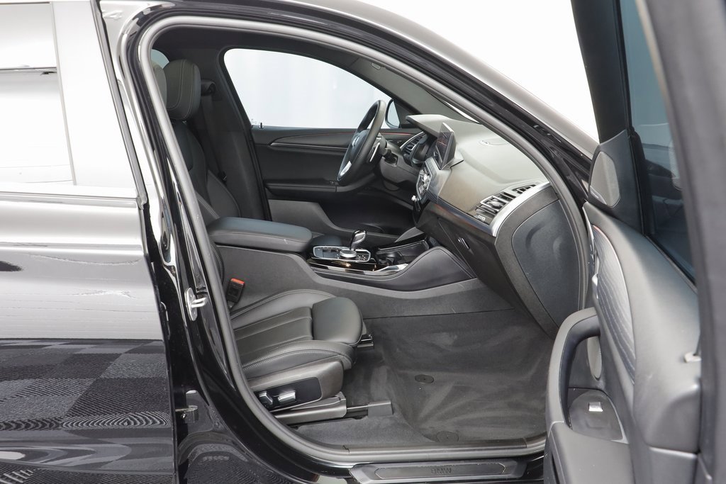 Certified 2023 BMW X4 xDrive30i w/ Premium Package image 20