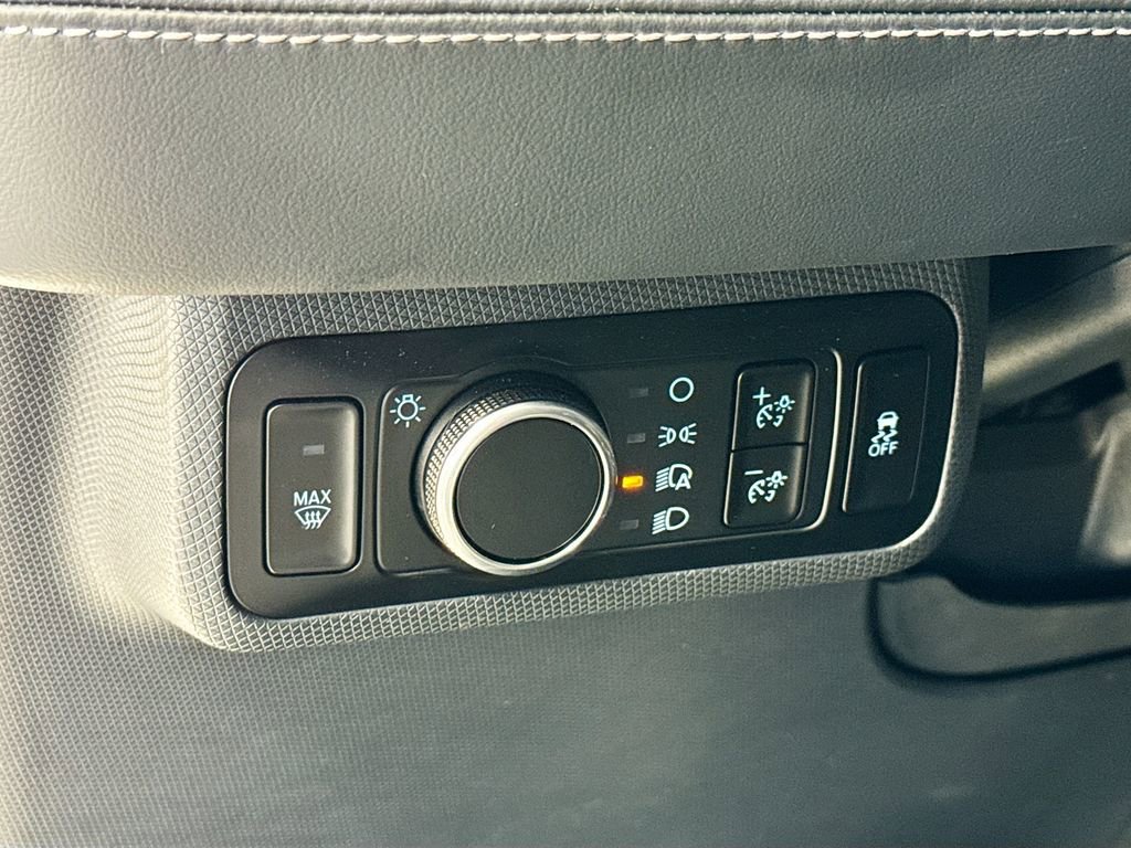 Used 2024 Ford Mustang Mach-E Premium image 27