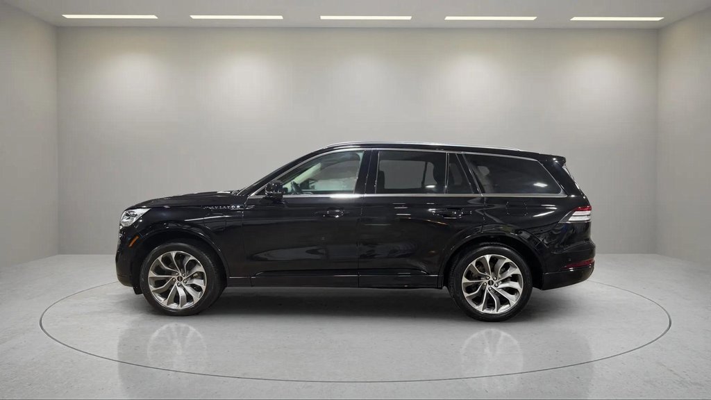 Certified 2022 Lincoln Aviator Grand Touring w/ Equipment Group 301A image 16