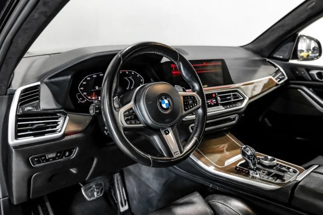 Used 2020 BMW X5 M50i AWD/4WD image 3