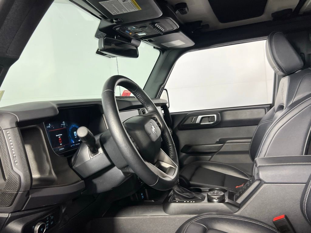 Used 2025 Ford Bronco Badlands image 25