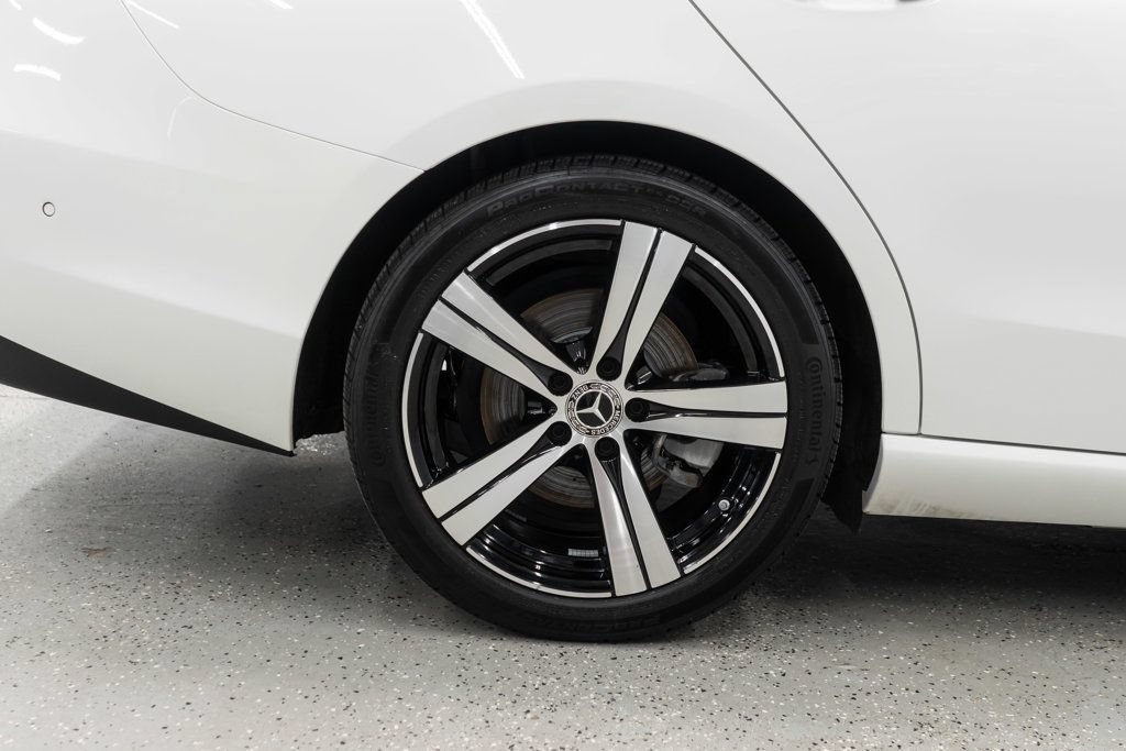 Used 2025 Mercedes-Benz C 300 4MATIC Sedan image 35
