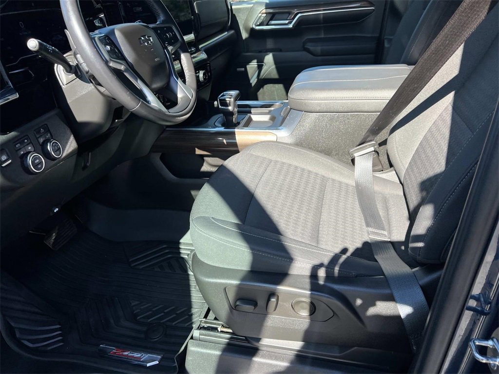 Certified 2023 Chevrolet Silverado 1500 RST w/ Convenience Package II image 17