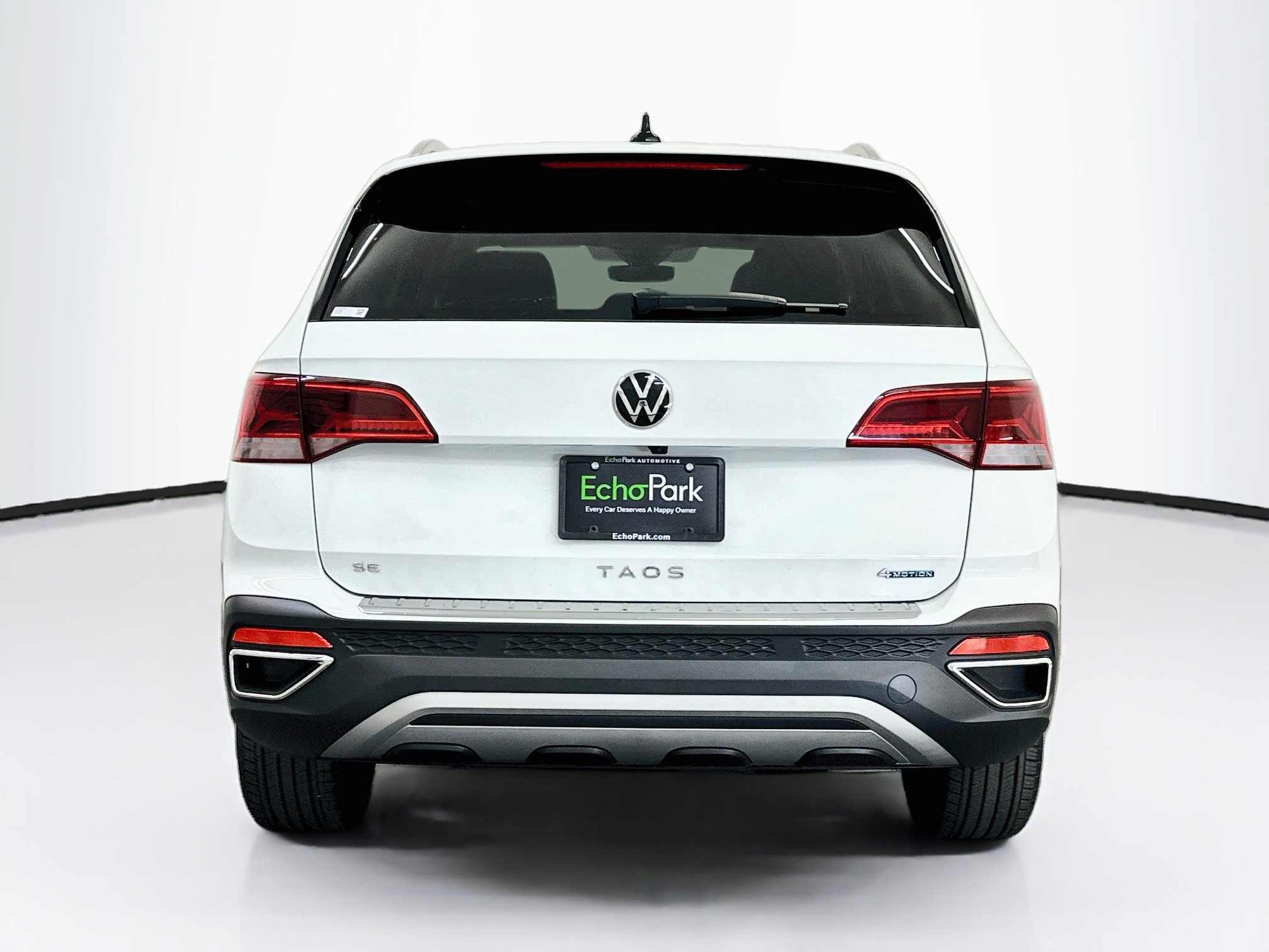 Used 2024 Volkswagen Taos SE AWD/4WD image 7