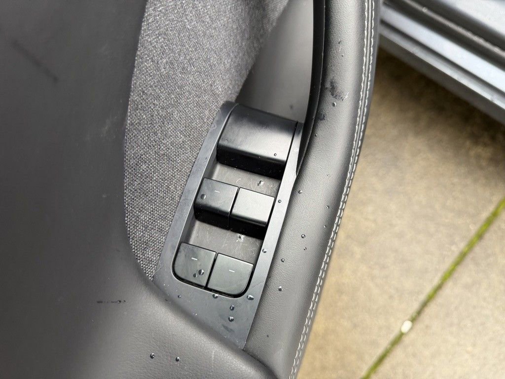 Used 2021 Tesla Model S Plaid image 14