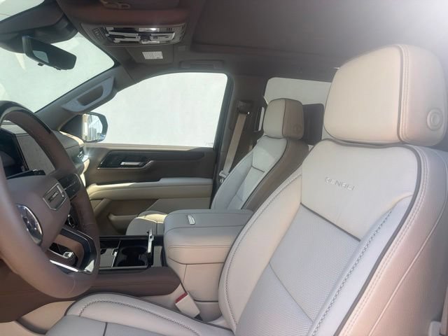 Used 2026 GMC Yukon Denali w/ Denali Reserve Package AWD/4WD image 7