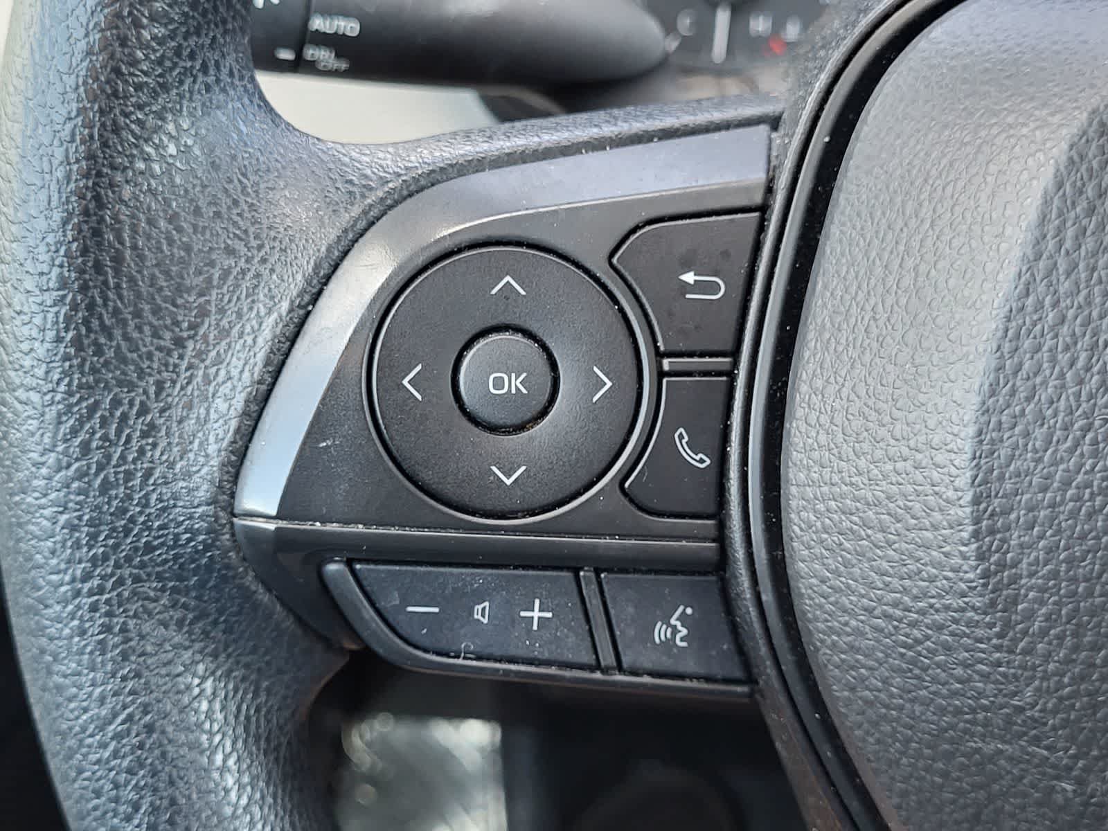 Used 2024 Toyota Corolla LE FWD image 17