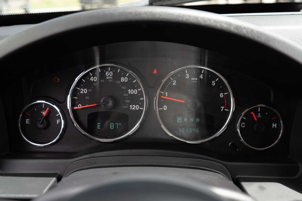 Used 2012 Jeep Liberty Sport AWD/4WD image 21