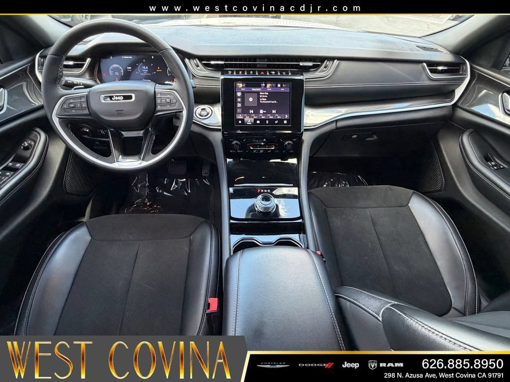 Used 2023 Jeep Grand Cherokee L Laredo AWD/4WD image 12