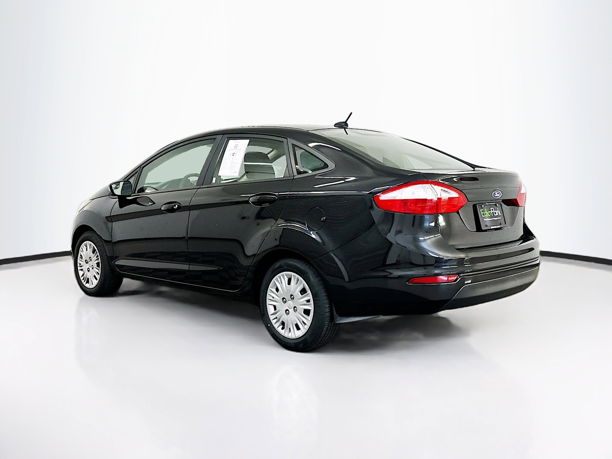 Used 2015 Ford Fiesta S image 5