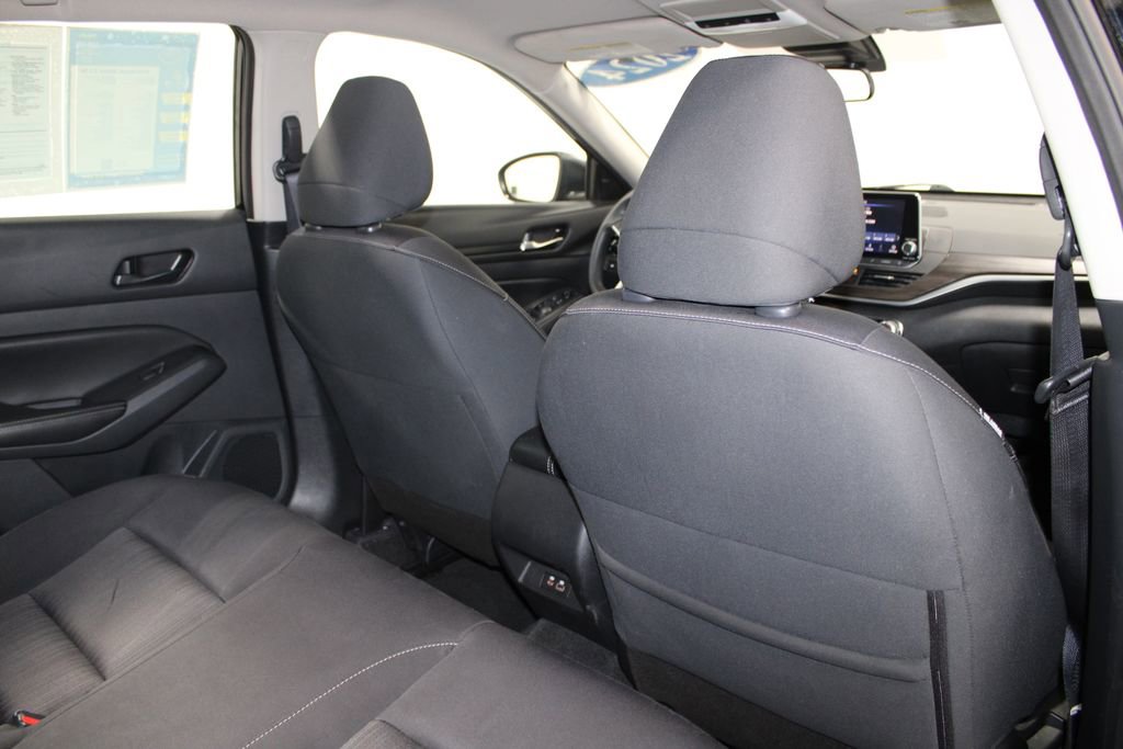 Used 2024 Nissan Altima 2.5 SV FWD image 29