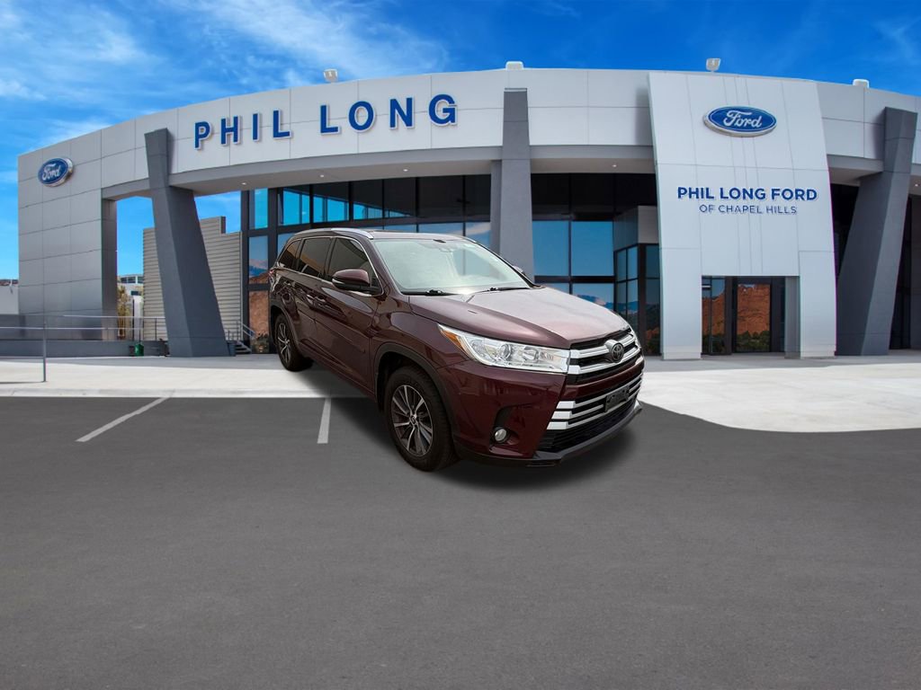 Used 2018 Toyota Highlander XLE AWD/4WD image 8