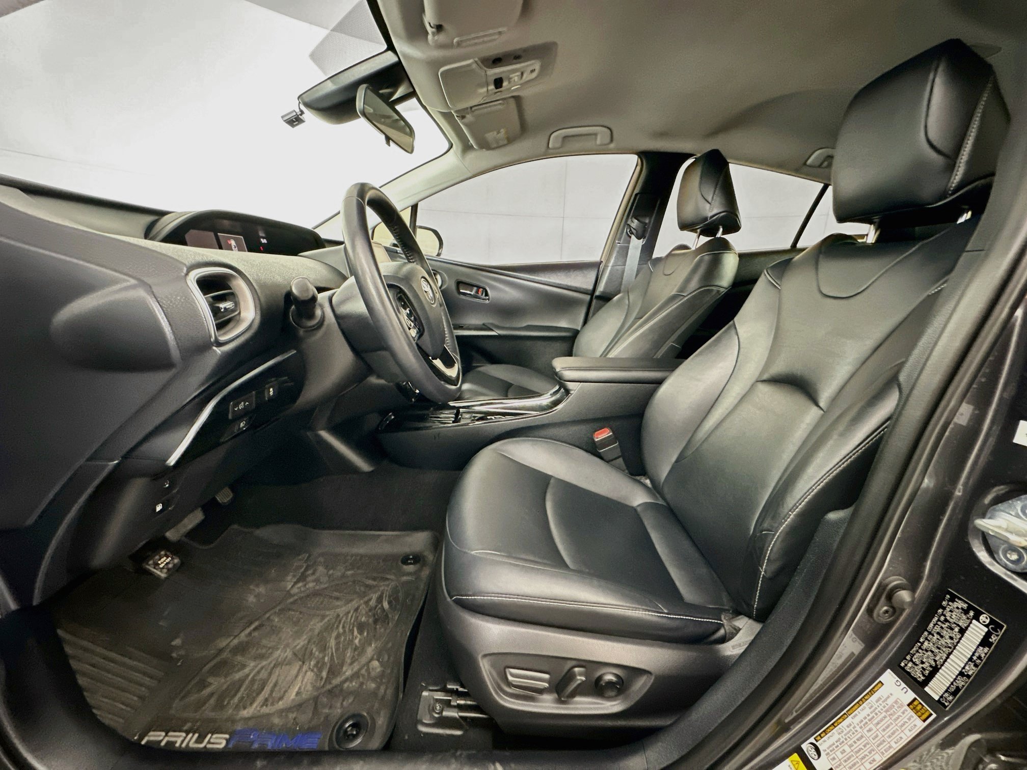 Used 2020 Toyota Prius Prime XLE FWD image 13