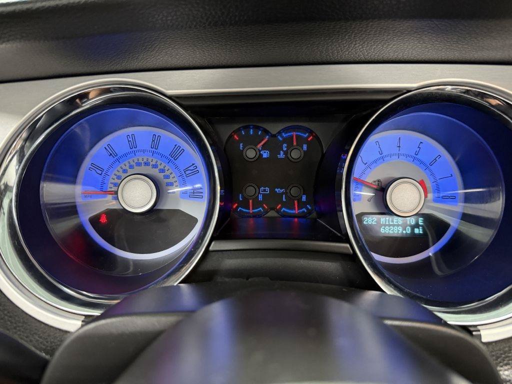 Used 2010 Ford Mustang GT RWD image 25