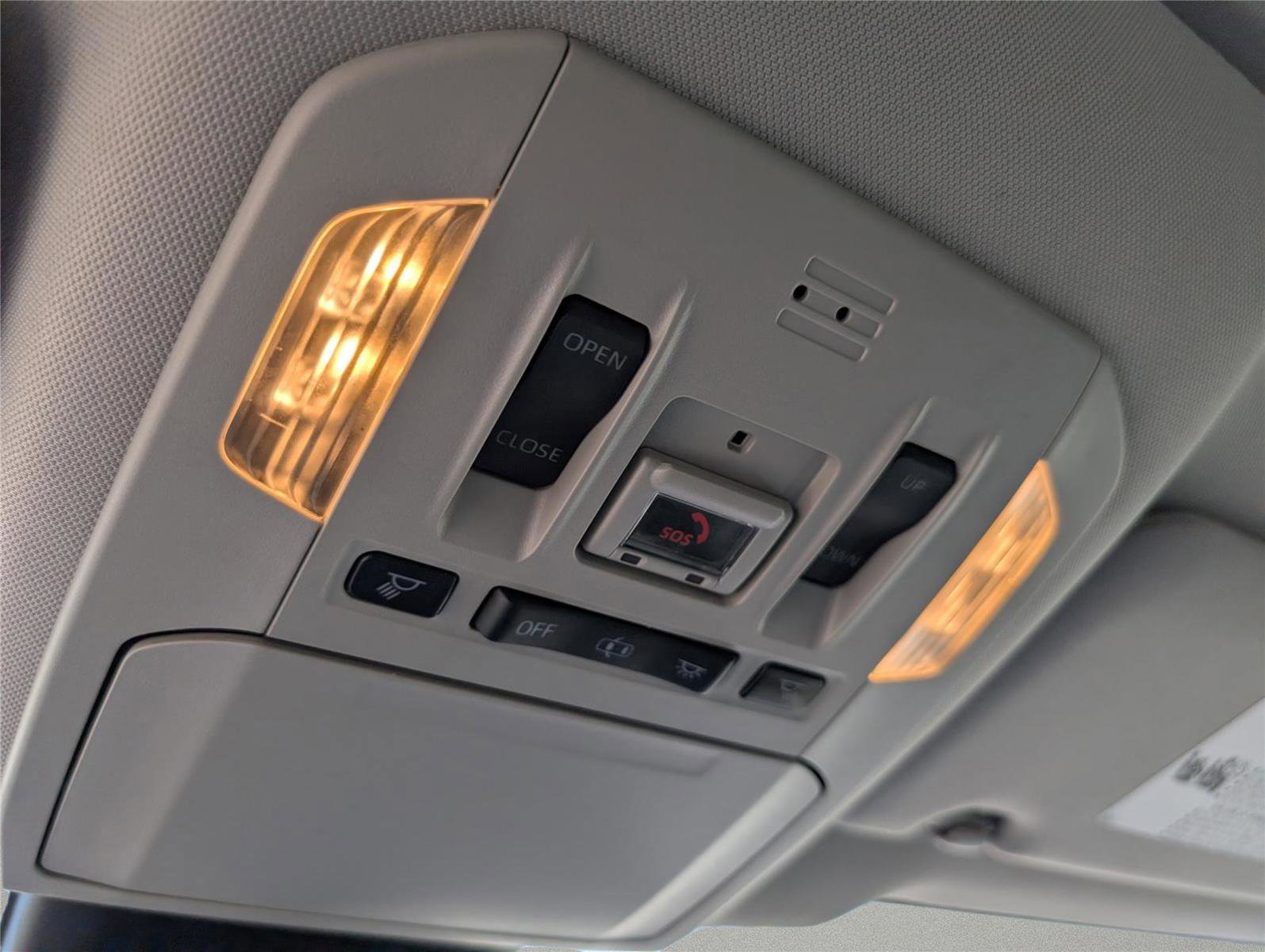 Used 2021 Toyota Highlander Limited image 23