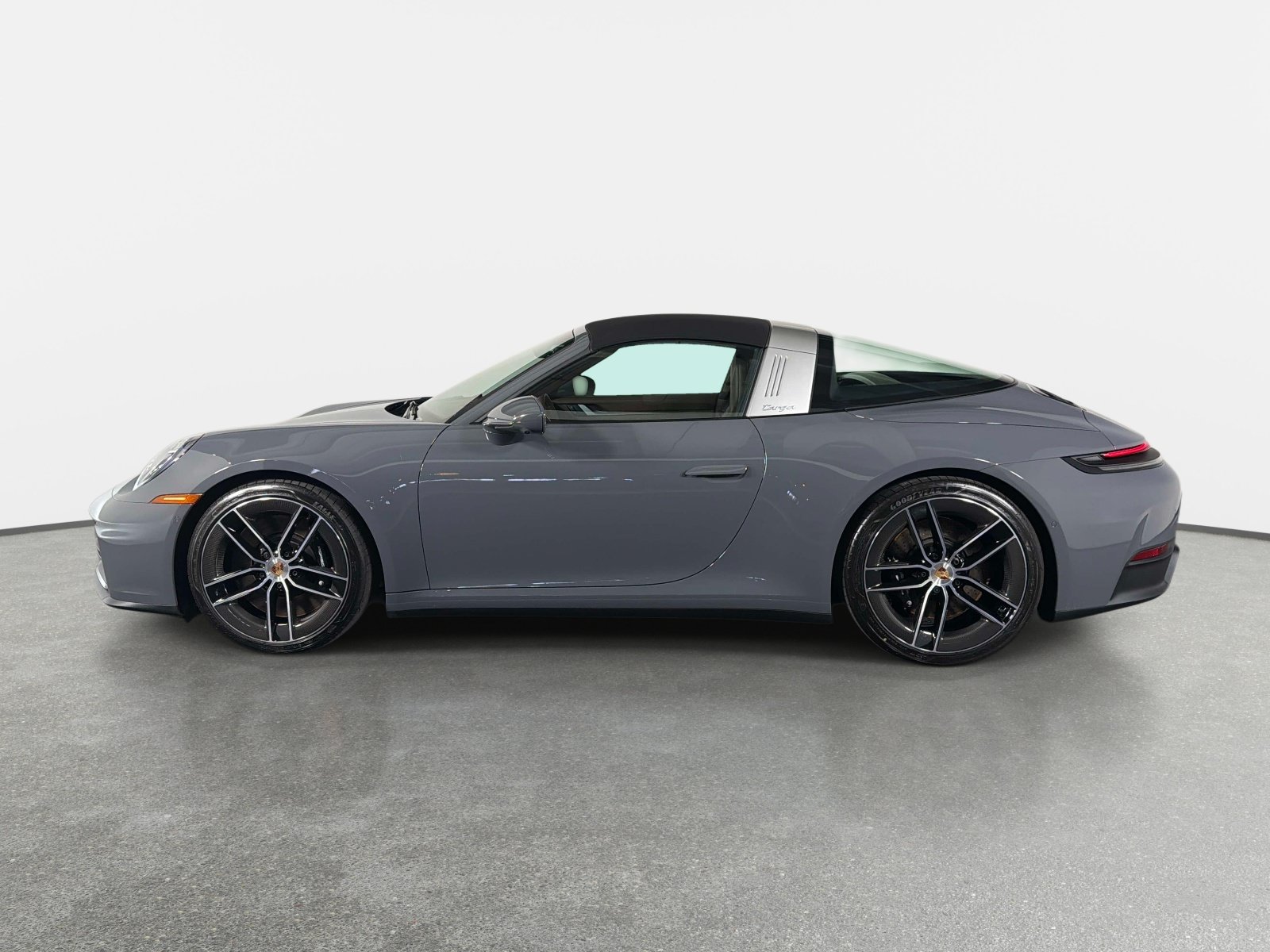 Used 2026 Porsche 911 Targa 4S AWD/4WD image 6
