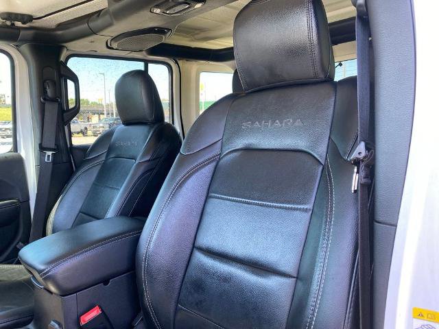 Used 2018 Jeep Wrangler Unlimited Sahara AWD/4WD image 10