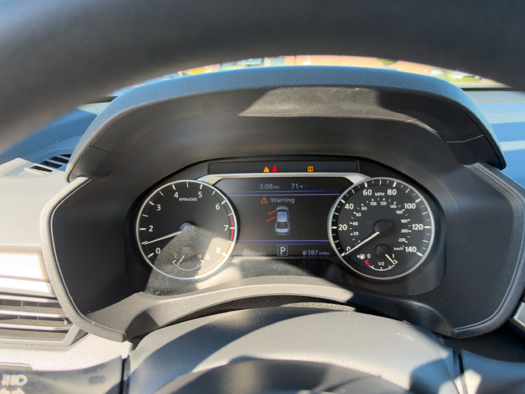Used 2025 Nissan Altima 2.5 SV FWD image 24
