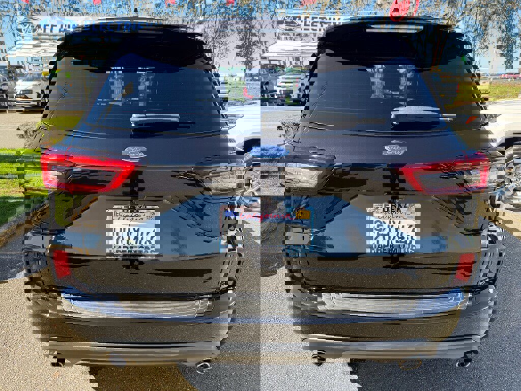 Used 2024 Ford Escape ST-Line w/ Cold Weather Package image 6