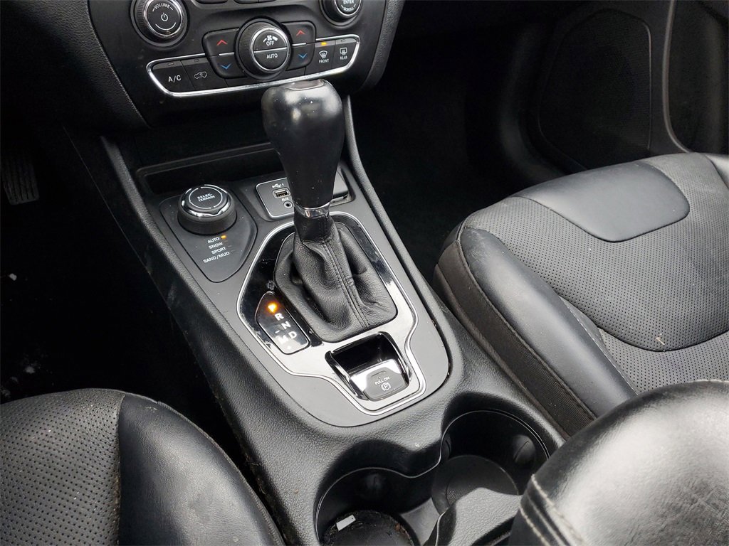 Used 2022 Jeep Cherokee Limited image 30