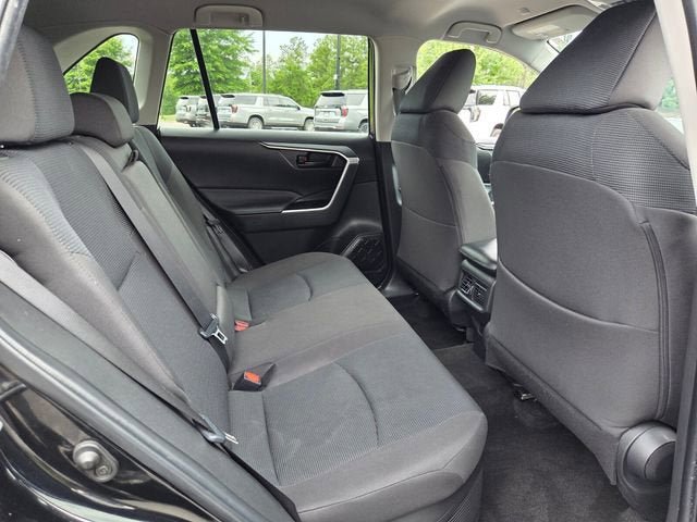 Used 2023 Toyota RAV4 LE AWD/4WD image 15