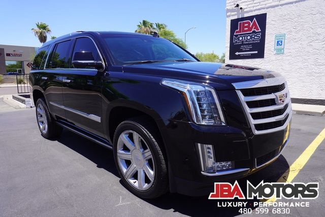 Used 2018 Cadillac Escalade Premium Luxury AWD/4WD image 60