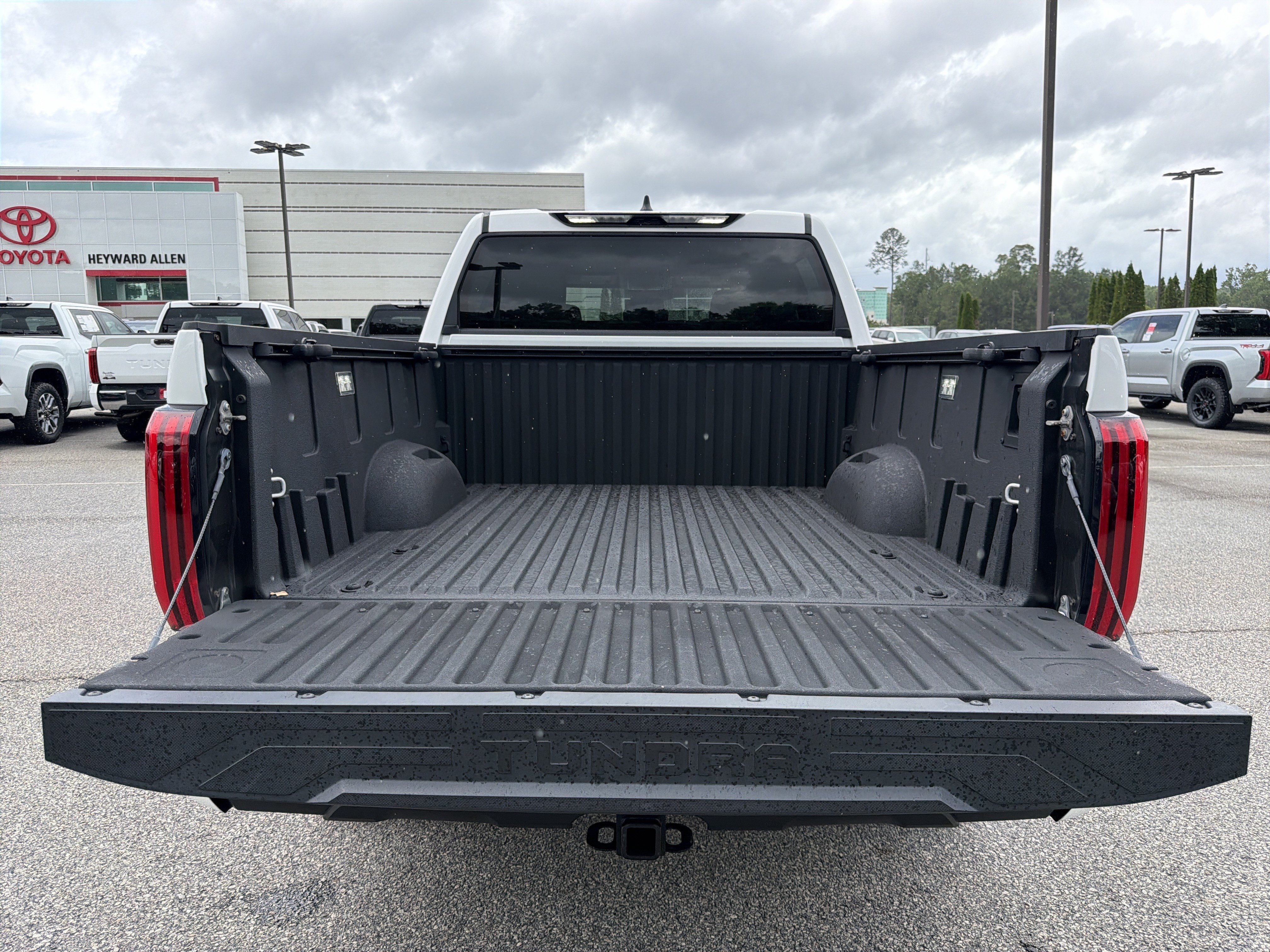 Used 2024 Toyota Tundra SR5 w/ SR5 Premium Package RWD image 29
