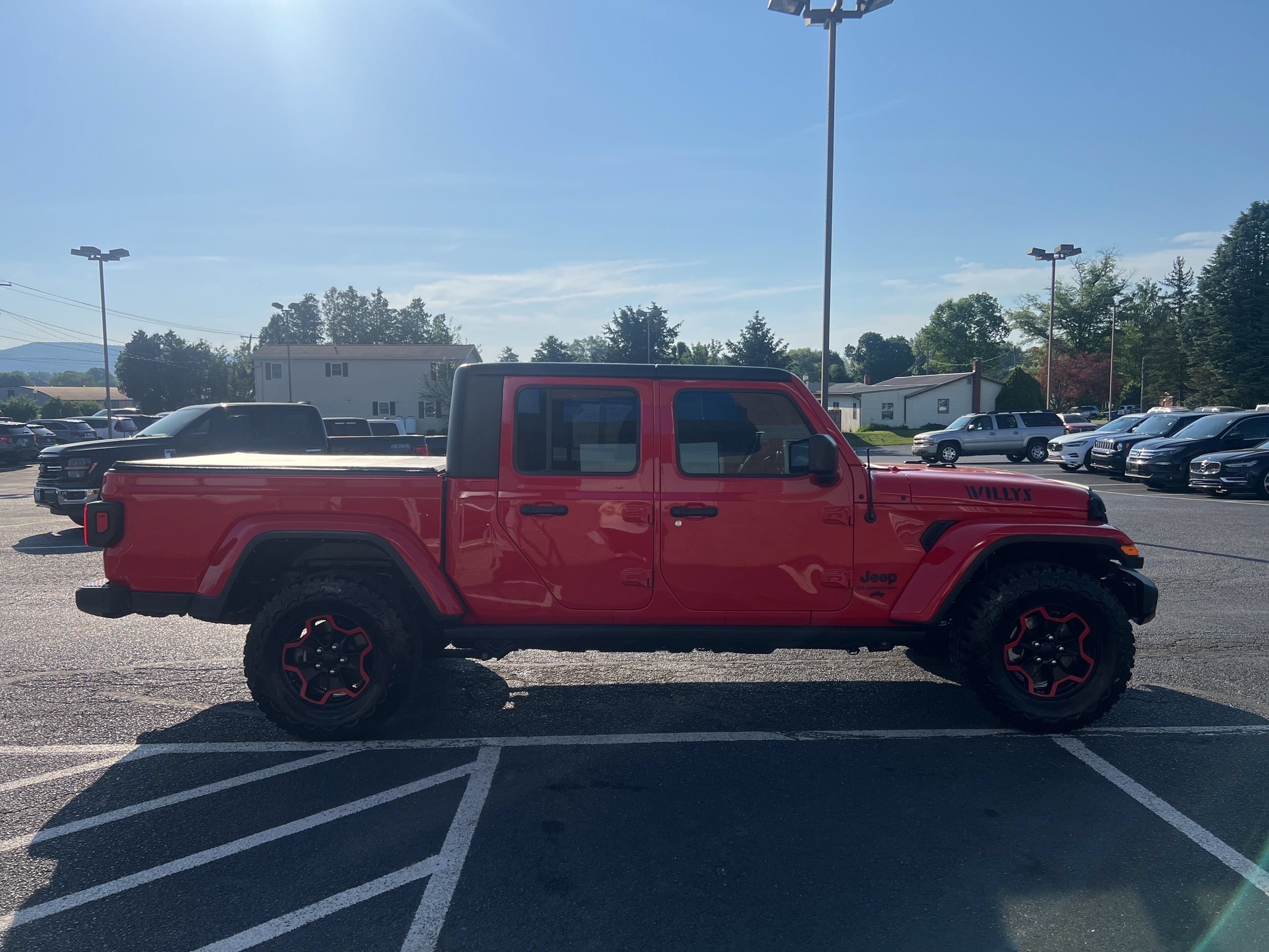 Used 2022 Jeep Gladiator Sport AWD/4WD image 7