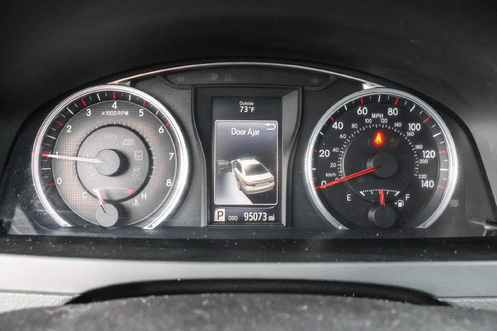 Used 2017 Toyota Camry XSE w/ Moonroof Package FWD image 21