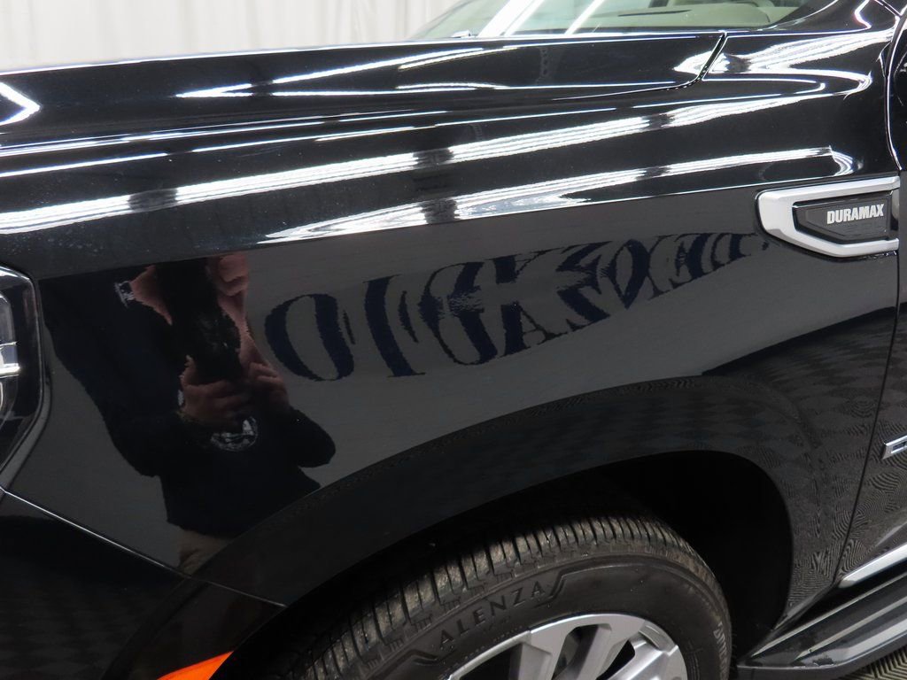 Used 2024 GMC Yukon XL Denali image 47