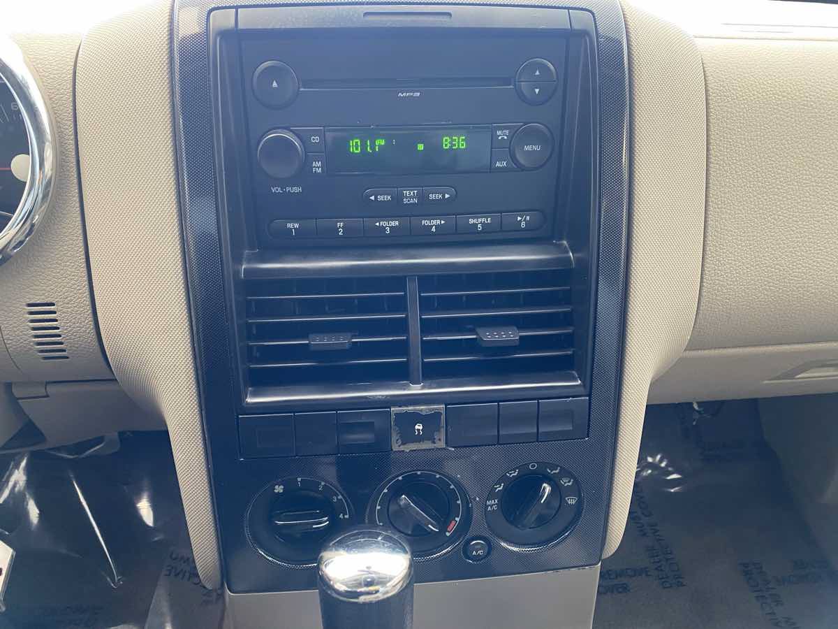 Used 2007 Ford Explorer XLT RWD image 18