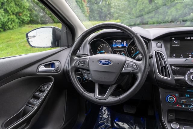 Used 2017 Ford Focus Titanium FWD image 13