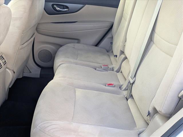 Used 2016 Nissan Rogue S w/ Appearance Package image 17