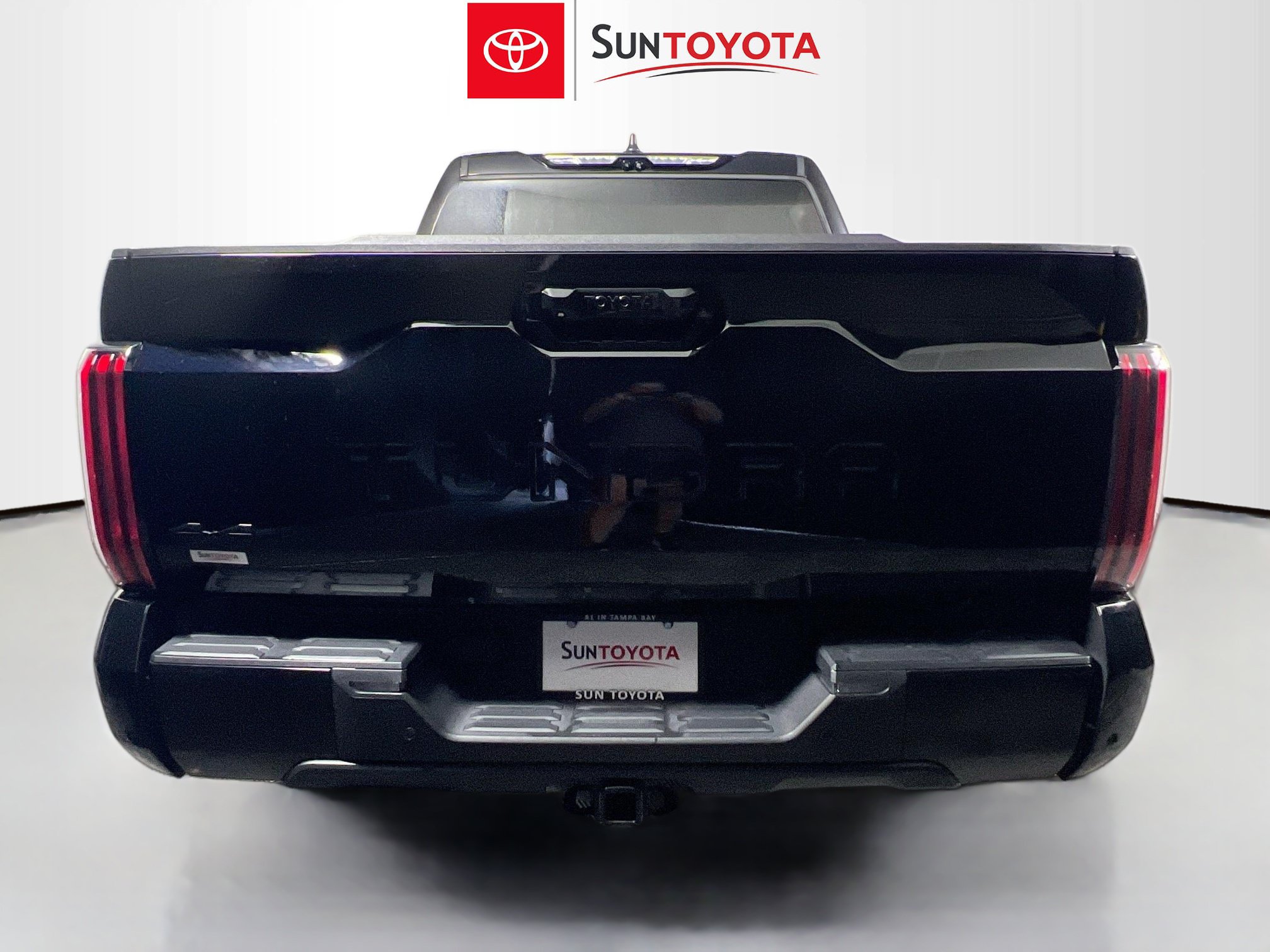 Used 2024 Toyota Tundra Platinum AWD/4WD image 5