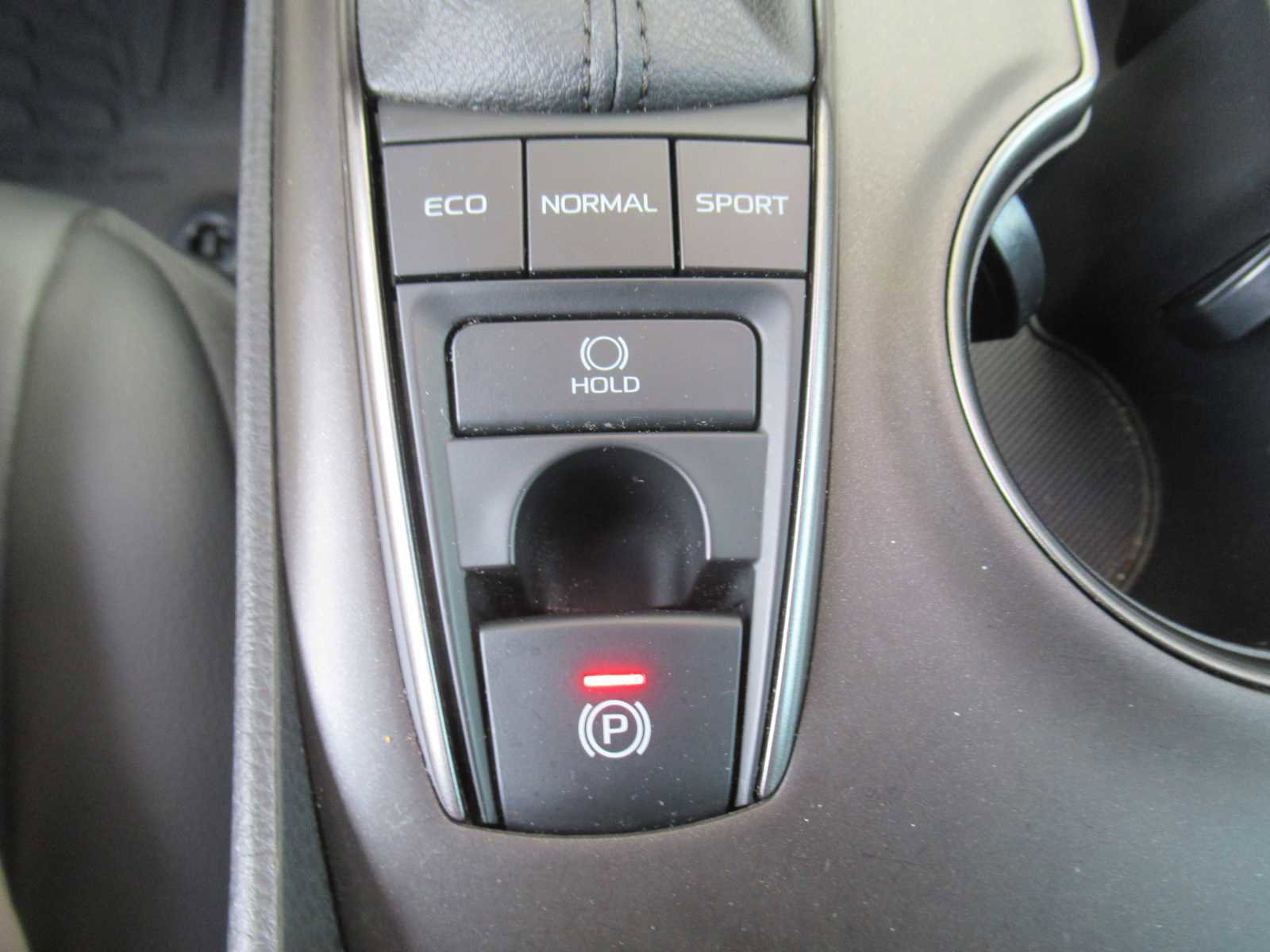 Used 2022 Toyota Camry SE image 34